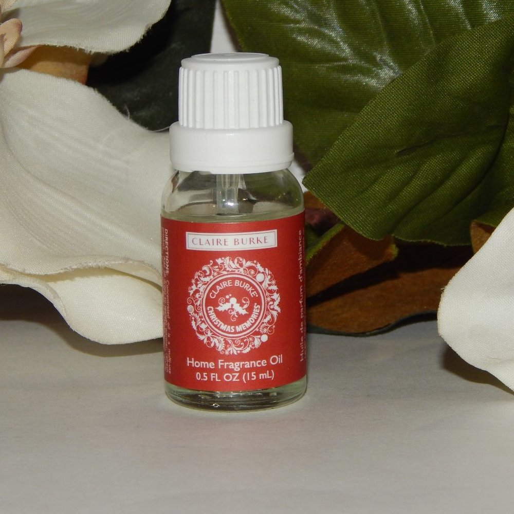 Claire Burke CHRISTMAS MEMORIES Home Fragrance Oil .5oz - Lightly Used